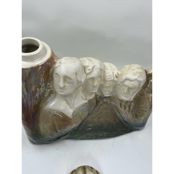 Vintage Mount Rushmore Decanter (JW Dant 1969) - Picture 2 of 11